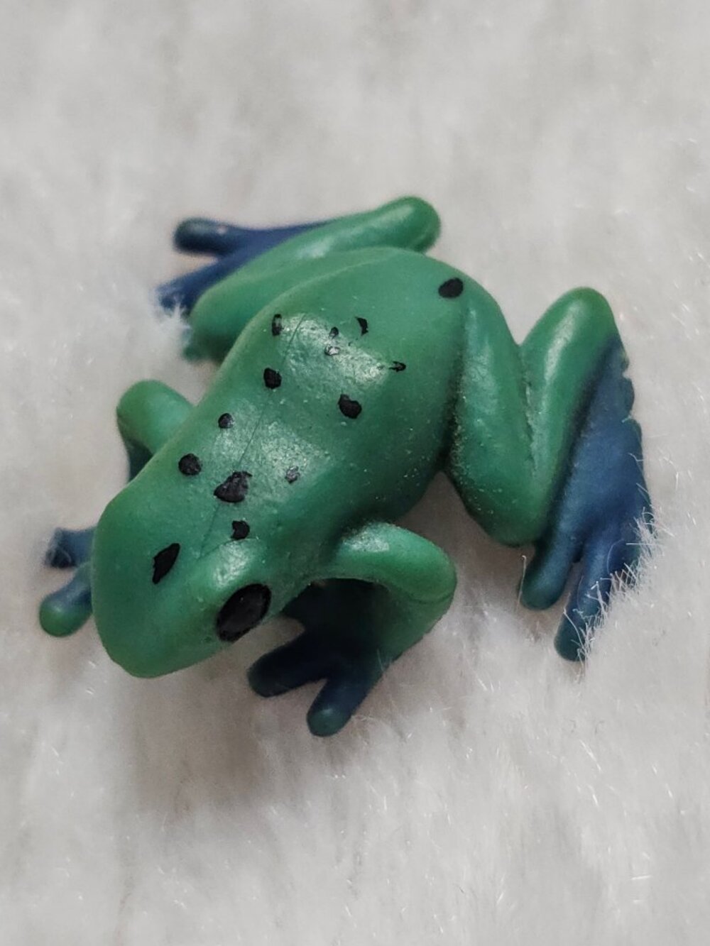 Safari Good Luck Minis Poison Dart Frog Figure